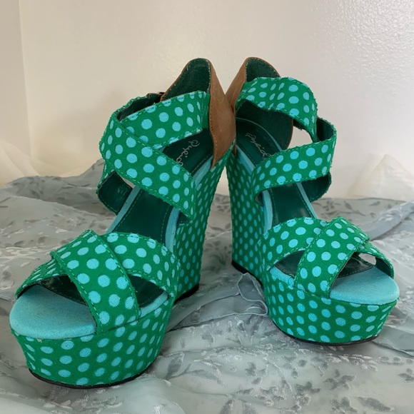 🍀 🌸 Qupid Polka Dot Strappy Wedge Sandal - Picture 6 of 14